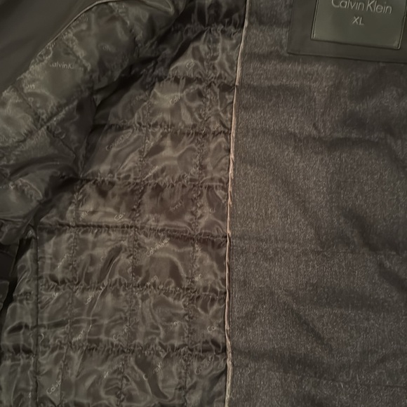 XL Men’s Calvin Klein bomber jacket - Picture 7 of 7